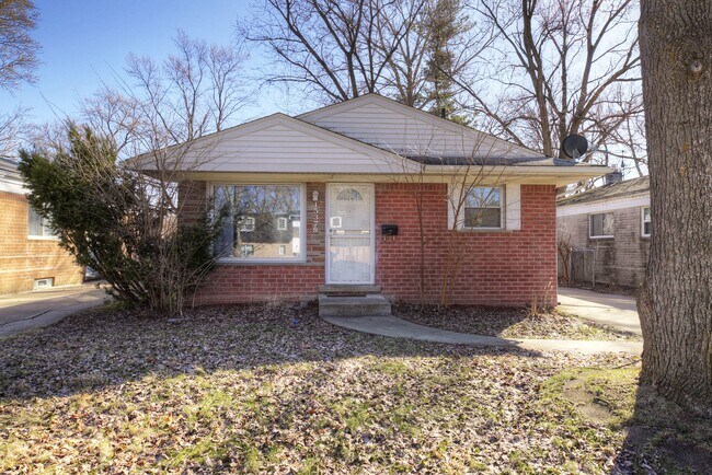 Building Photo - 15378 Wormer