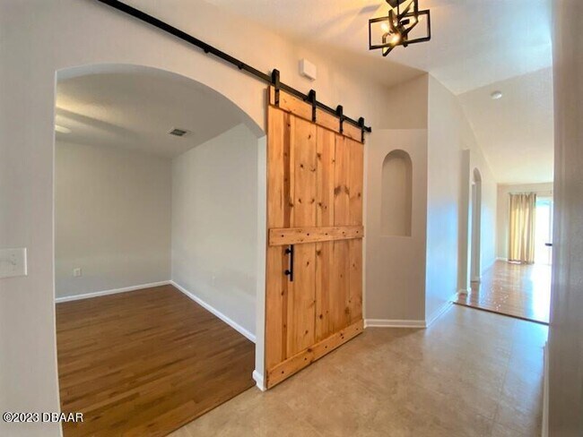 Building Photo - 5345 Peach Blossom Blvd