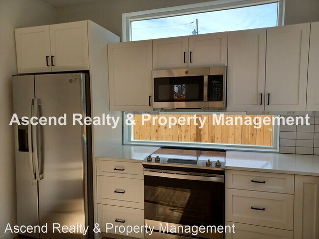 Foto del edificio - 2 br, 2.5 bath House - 5321 NE 14th Pl