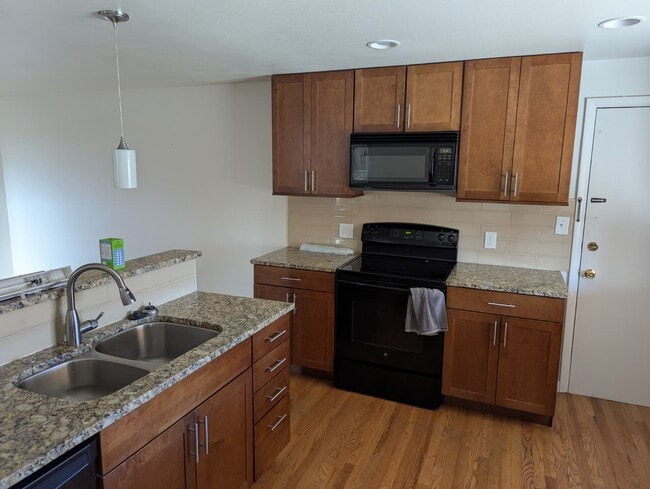 Photo - 6056 Simms St House