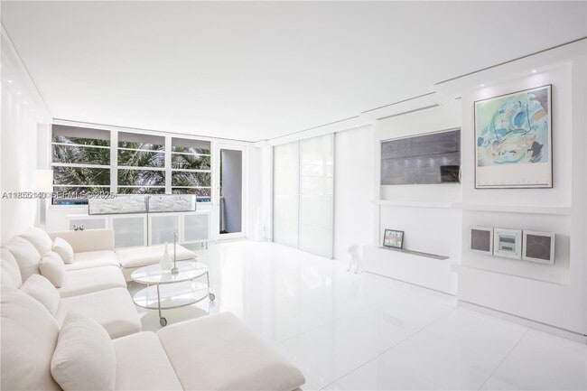 Foto del edificio - 6770 Indian Creek Dr