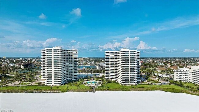 Building Photo - 320 Seaview Ct