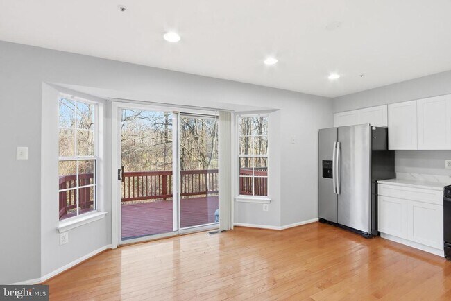 Foto del edificio - 6174 Silver Arrows Way