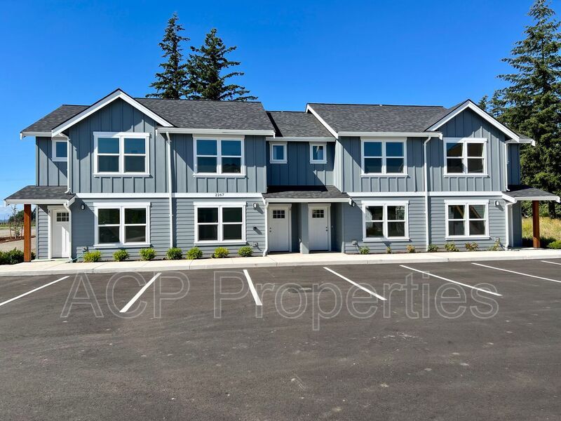 2267 Currant St Unit A, Lynden, WA 98264 Condo for Rent in Lynden, WA