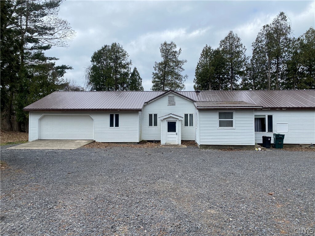 41 Peat Bed Rd, Hannibal, NY 13074 Room for Rent in Hannibal, NY