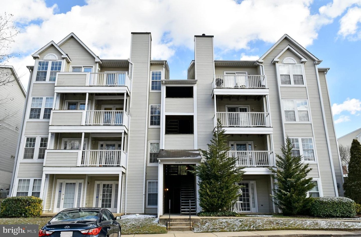 Primary Photo - 6300 Bayberry Ct