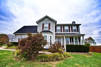 Building Photo - 2627 Holly Rock Dr