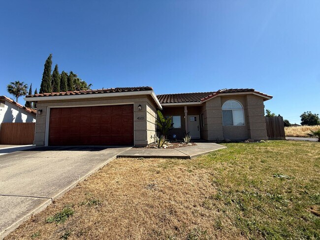 Foto del edificio - Charming 3 bedroom, 2 bathroom home locate...