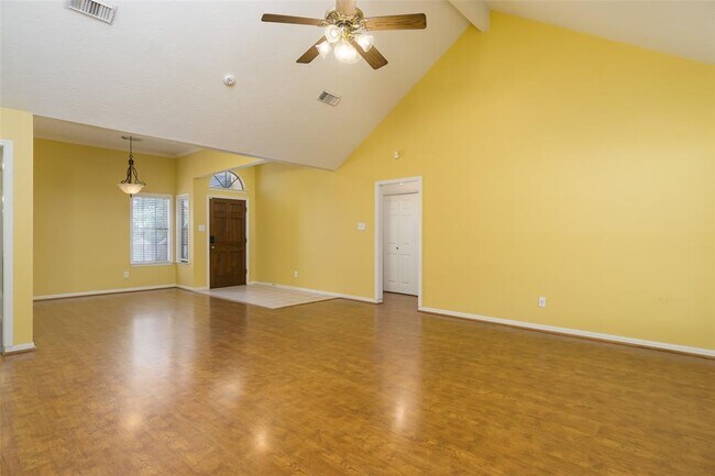 Building Photo - 25915 Mill Pond Ln