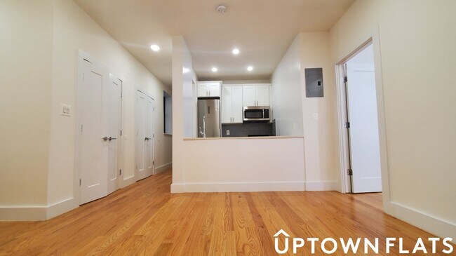 Building Photo - 539 Lenox Ave