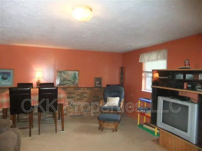 Building Photo - 4279 Delryan Dr