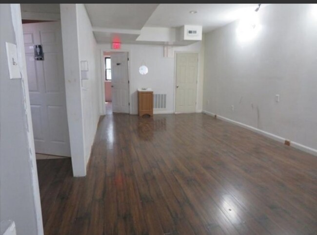 Foto del edificio - 240 Blue Hill Avenue