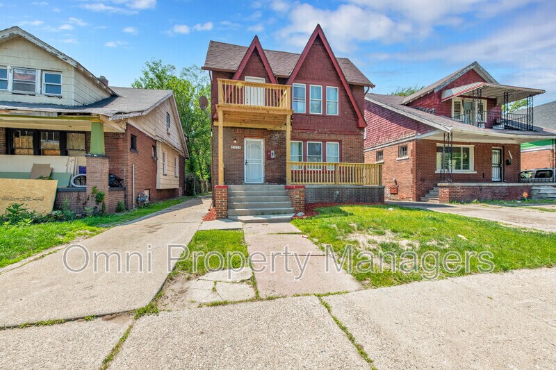 Foto principal - 15855 Tuller St