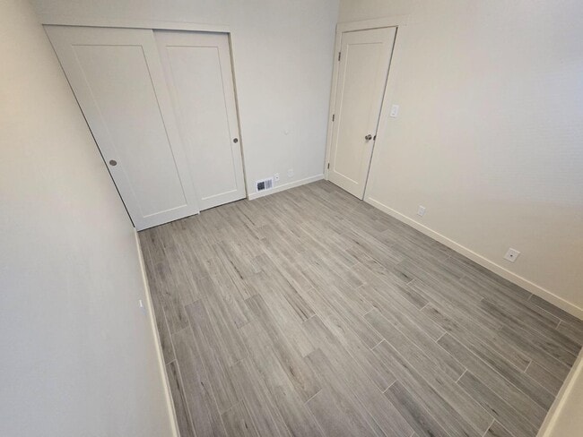 Building Photo - 22 Linden Ave