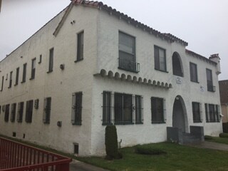 Foto del edificio - 1051 W 64th St