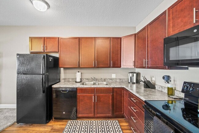 Foto del edificio - 8350 Cascade Ave