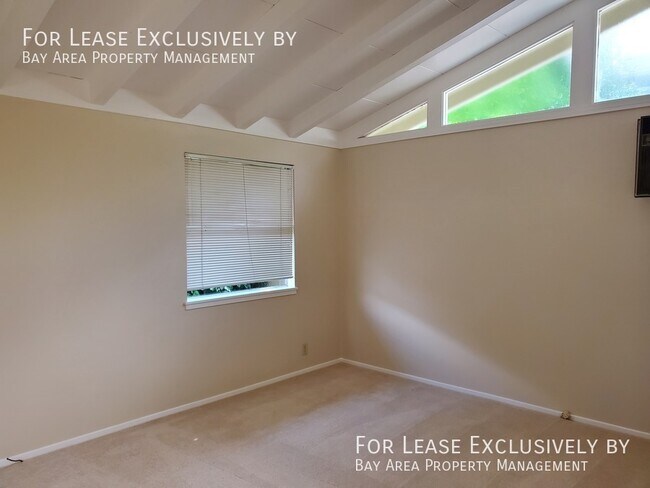Building Photo - 2216 Ewell Rd