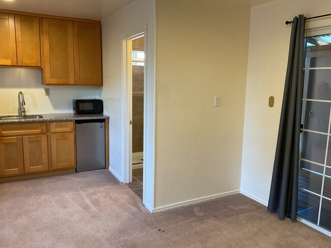 Building Photo - 2633 Bal Harbor Ln