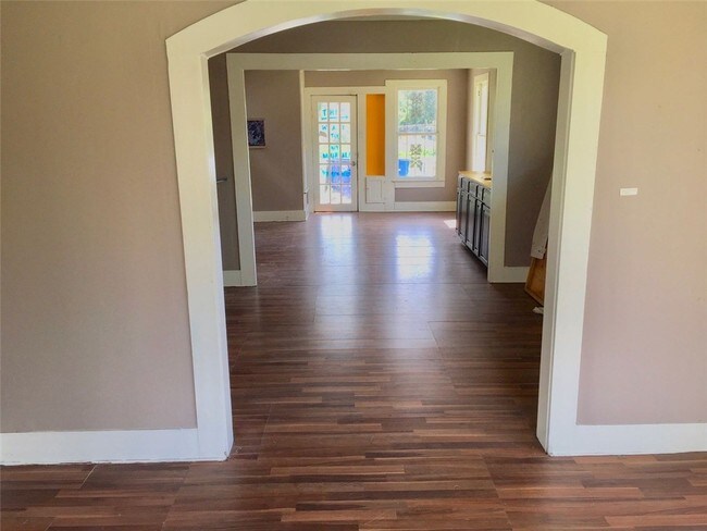 Building Photo - 2701 E Cesar Chavez St