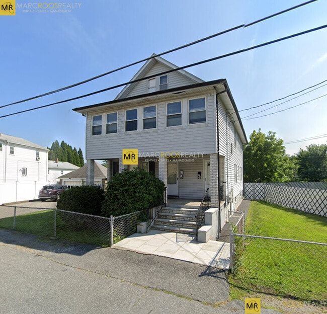 Building Photo - 58 Buzzells Ln
