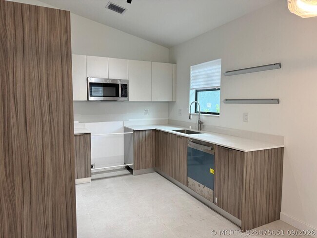 Foto del edificio - 20282 SW 122nd Ct E