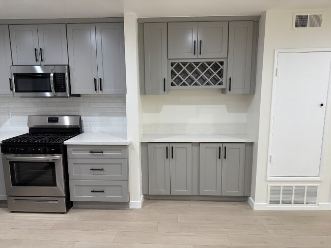 Foto del edificio - 711 Westmount Dr