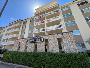 Building Photo - 1200 N Shore Dr NE