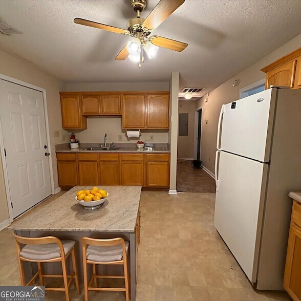 Foto del edificio - 1207 Edna Pl