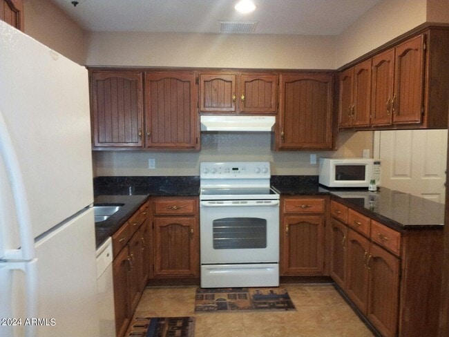 Building Photo - 1449 E McNair Dr