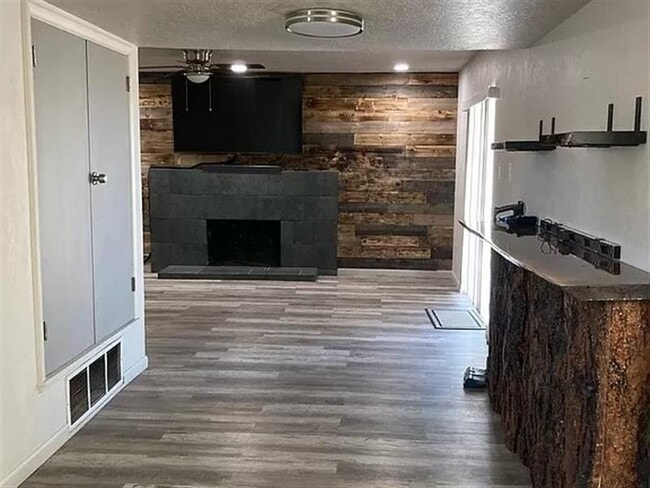 Building Photo - Fairfax Homes