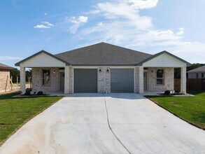Building Photo - 505 Adley Ave