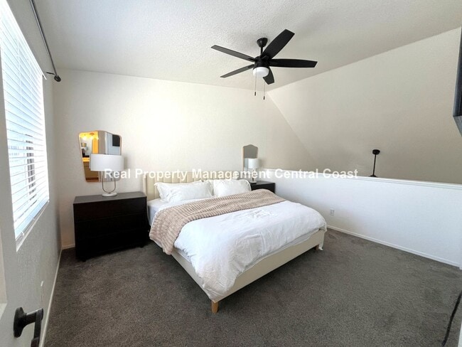 Building Photo - AVAILABLE NOW - 2 Bed / 1.5 Bath Atascader...