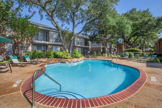 Foto del edificio - MIA Forest Oaks