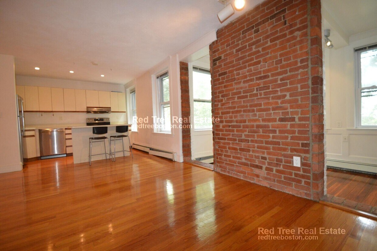 Primary Photo - 19 South St