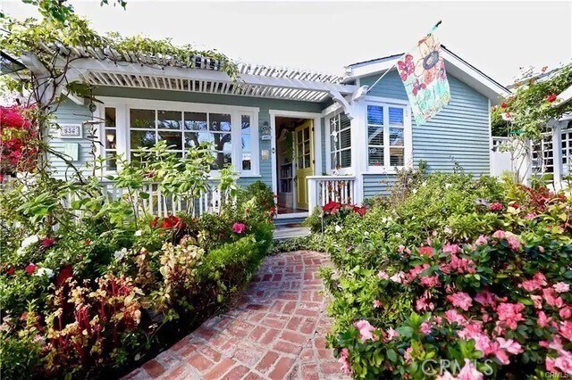 Building Photo - 536 Seaview St