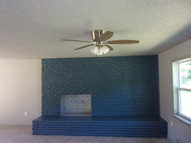Building Photo - 2074 Wellons Ave