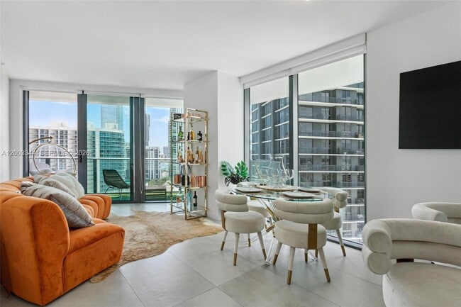 Foto del edificio - 501 NE 31st St