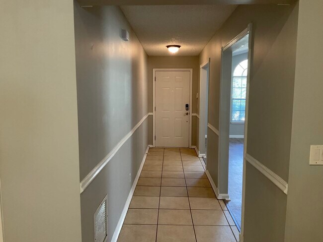 Building Photo - 2069 Waterfoot Ln