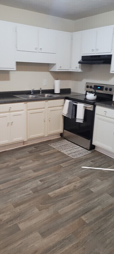 Building Photo - 5833 Aftonshire Dr