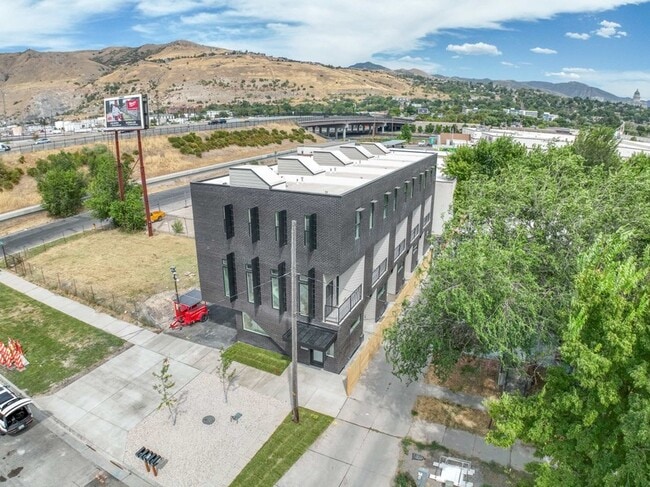 Photo - 544 N 600 W Townhome