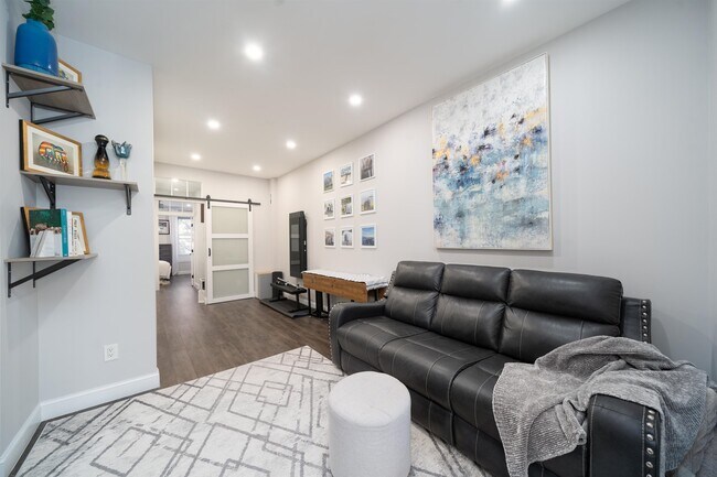 Foto del edificio - 813 Willow Ave