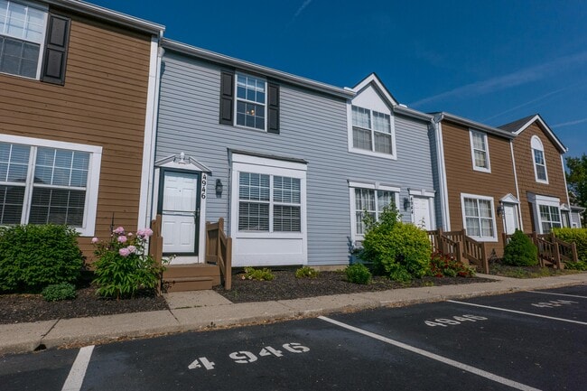 Building Photo - 4946 Stoneybrook Blvd