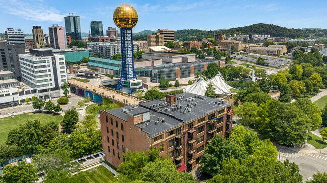 Foto del edificio - 1060 Worlds Fair Park Dr