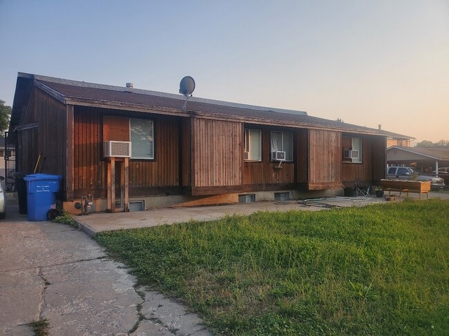 Building Photo - 296 W 1100 N