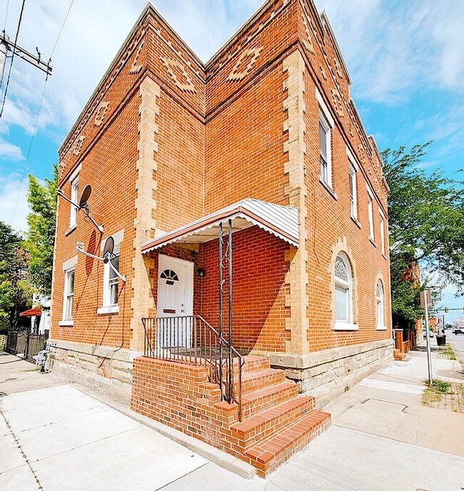 Foto del edificio - 987 Parsons Ave