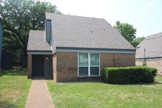 Building Photo - 4309 Park Pl