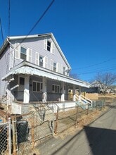 Building Photo - 173 Almond Ln
