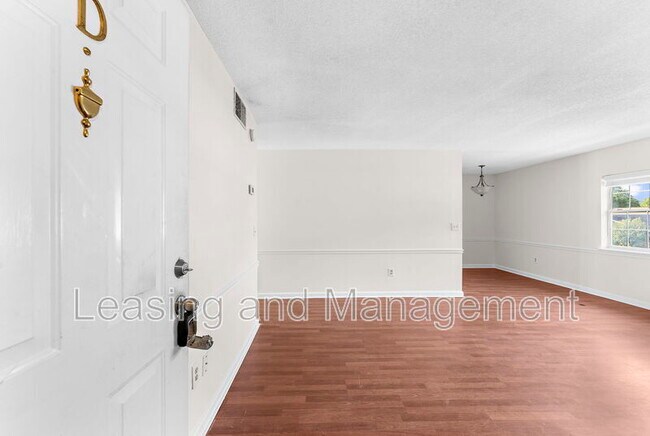 Foto del edificio - 201 Oakmont Ave