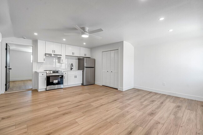 Foto del edificio - Newly Remodeled JADU for Rent – Modern & Private