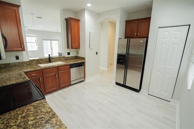 Foto del edificio - 981 NW 18th Ave